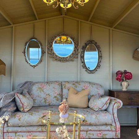 Whitehead The Pink Cottage Upstairs Suite & Garden Summer Room מראה חיצוני תמונה