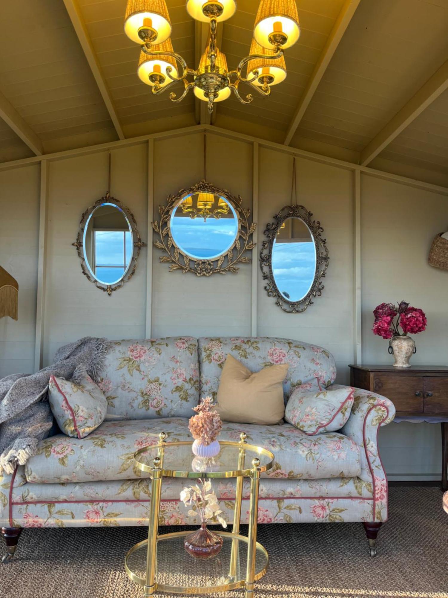 Whitehead The Pink Cottage Upstairs Suite & Garden Summer Room מראה חיצוני תמונה